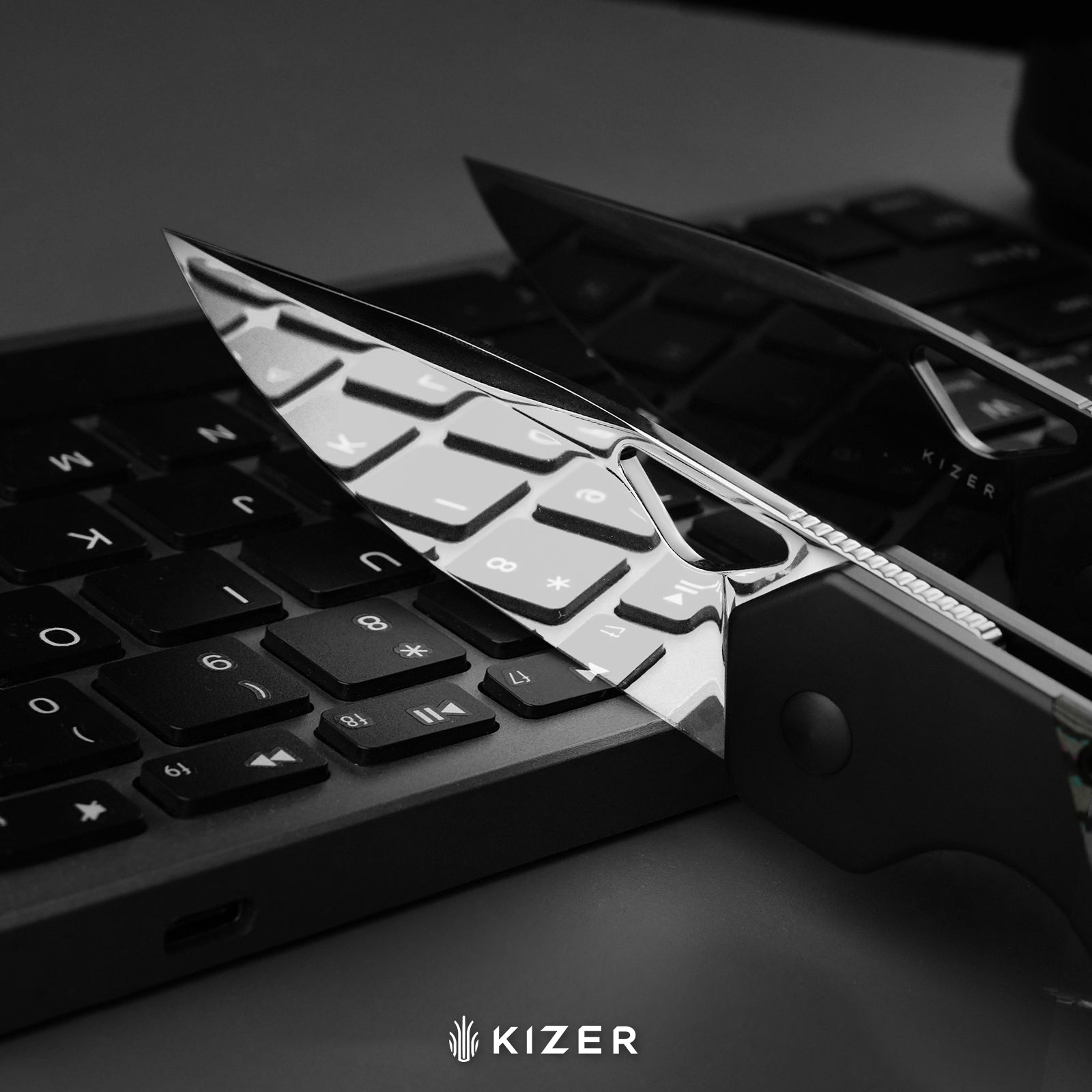 Militaw® | S45VN | Polished Ultra DLC | Titanium+KizerNova™ Joker Carbon Fiber| KizerB™ 3634A9