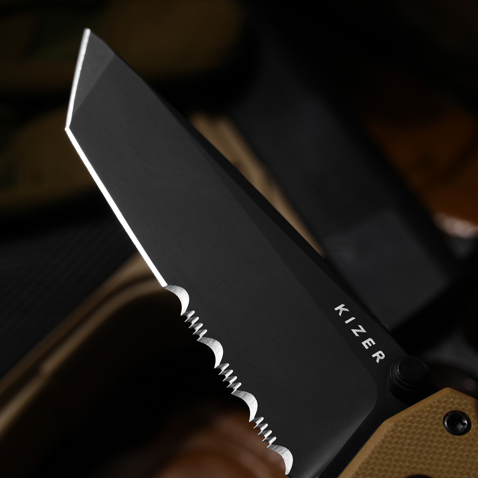 Aegis T | Kizer Clutch Lock™ | Tanto | Rescue Hook & Glass Breaker | KizerV™ 3774CTA2