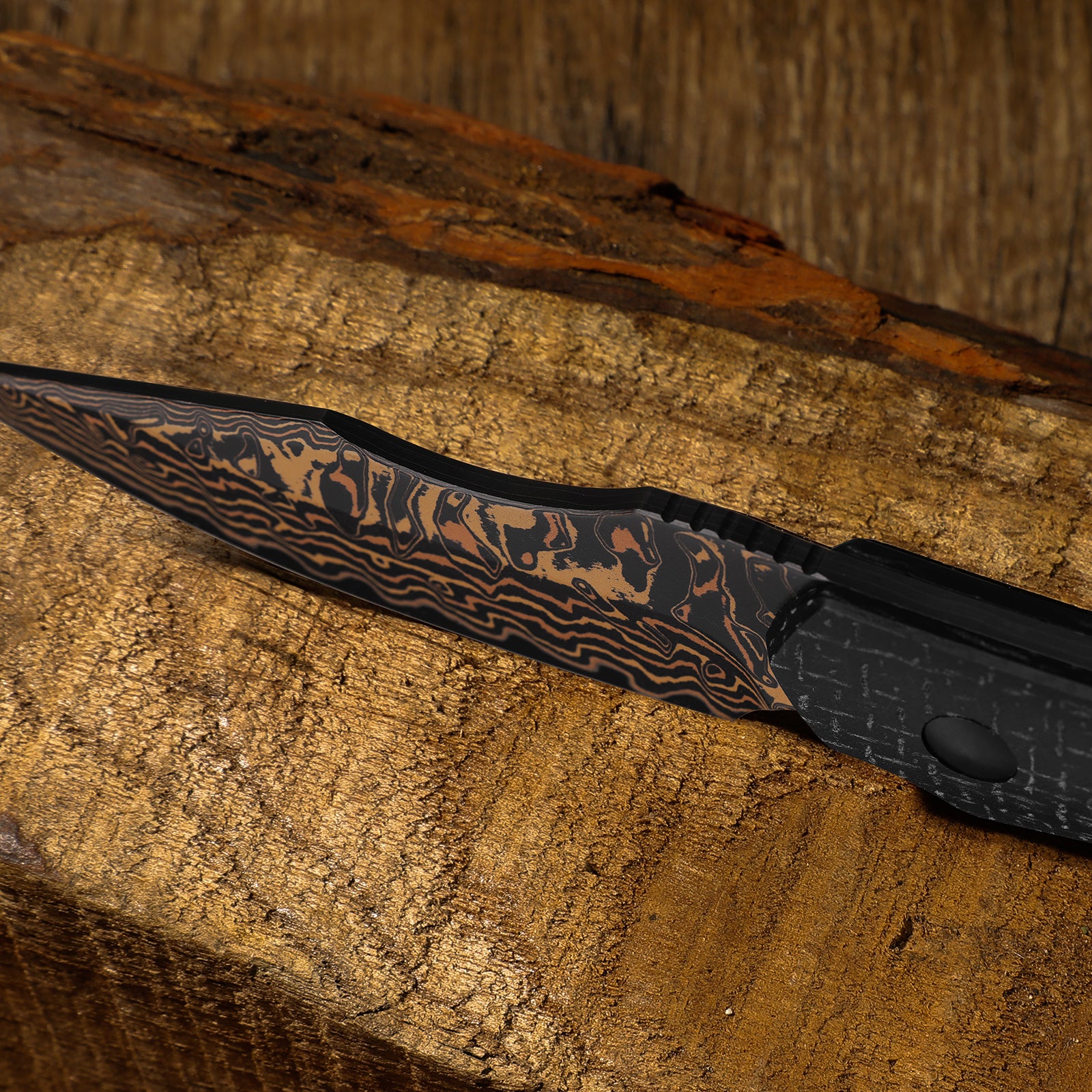 Bone | AEB-L + Stonewashed | Stabilized Wood | KizerV™ 1122A4