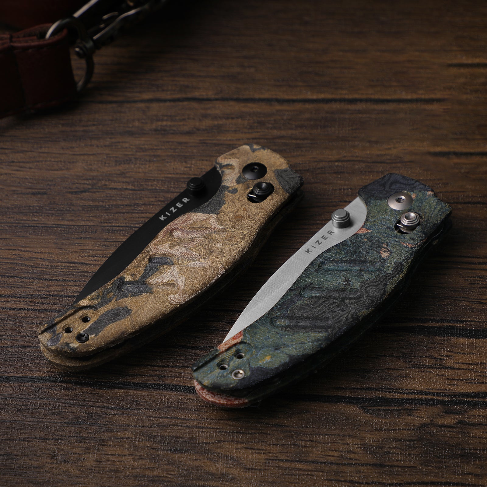 Sheepdog® C01C 2.9 CD | Current Micarta (Blue Burl Canvas) | Kizer Clutch Lock™ | Nitro-V | KizerV™ 3488.29CDA3