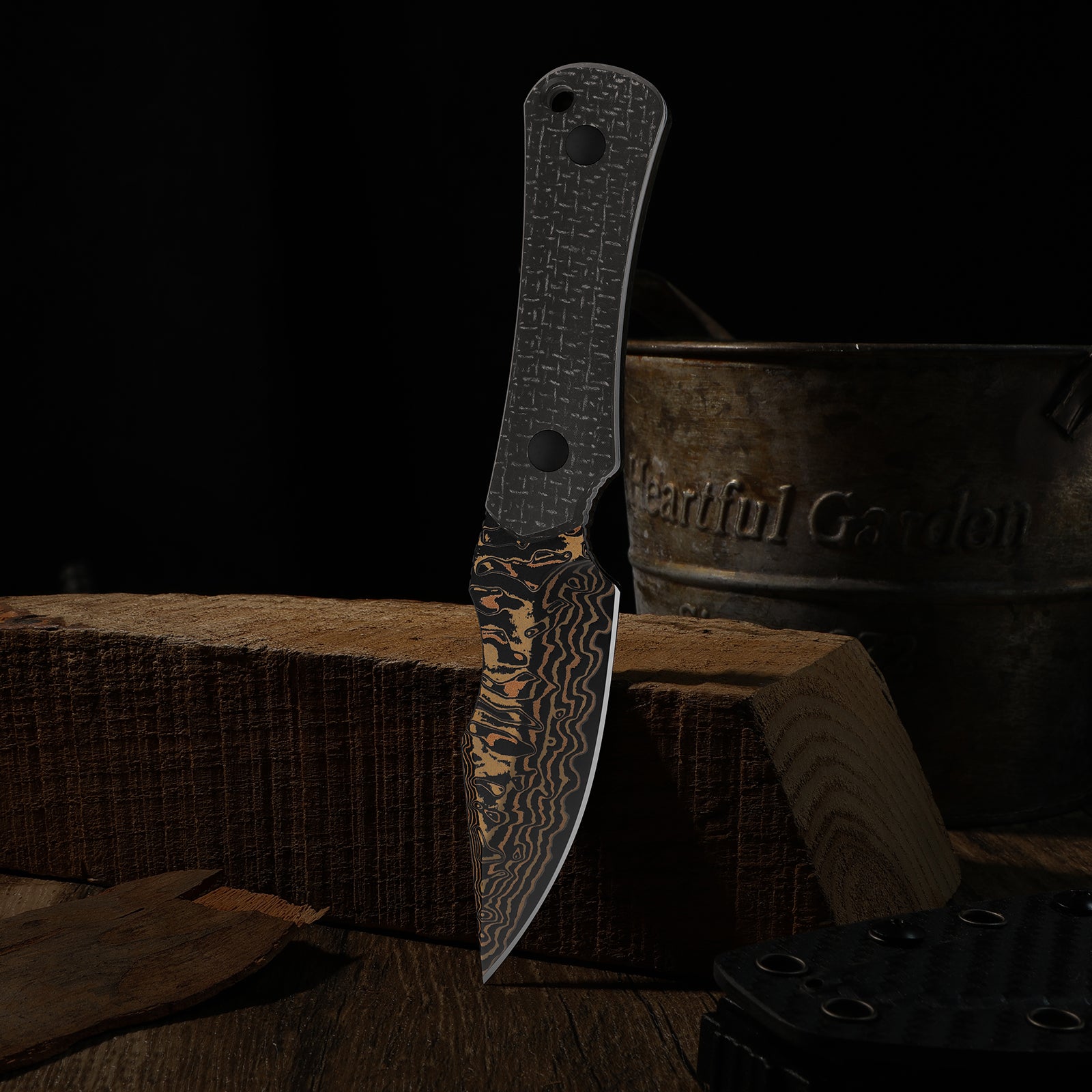 Bone | AEB-L + Stonewashed | Stabilized Wood | KizerV™ 1122A4