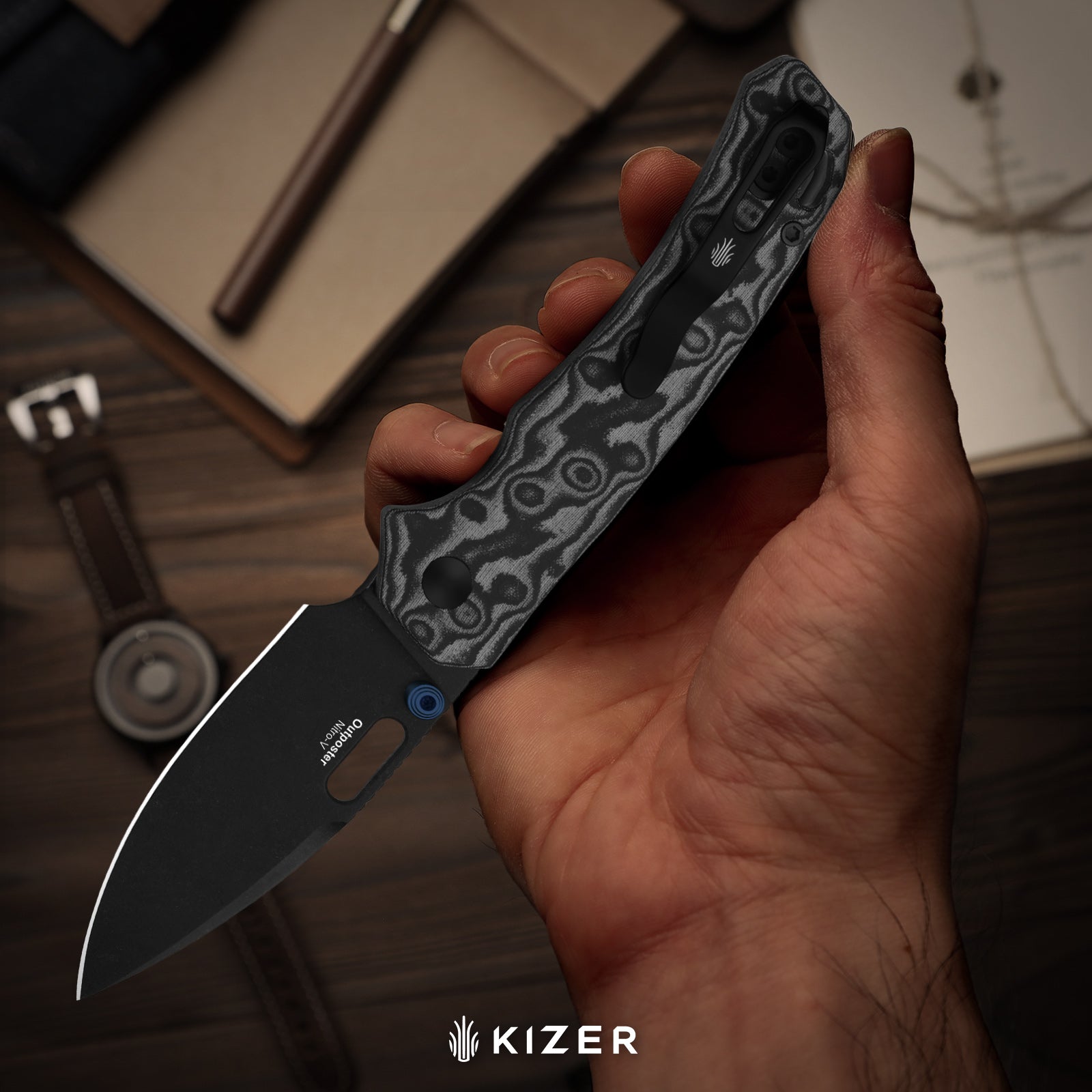 Outposter | Kizer Button Liner Lock™ | Norplex UltreX™ Micarta | Nitro-V + Satin | KizerV™ 3802BDA1