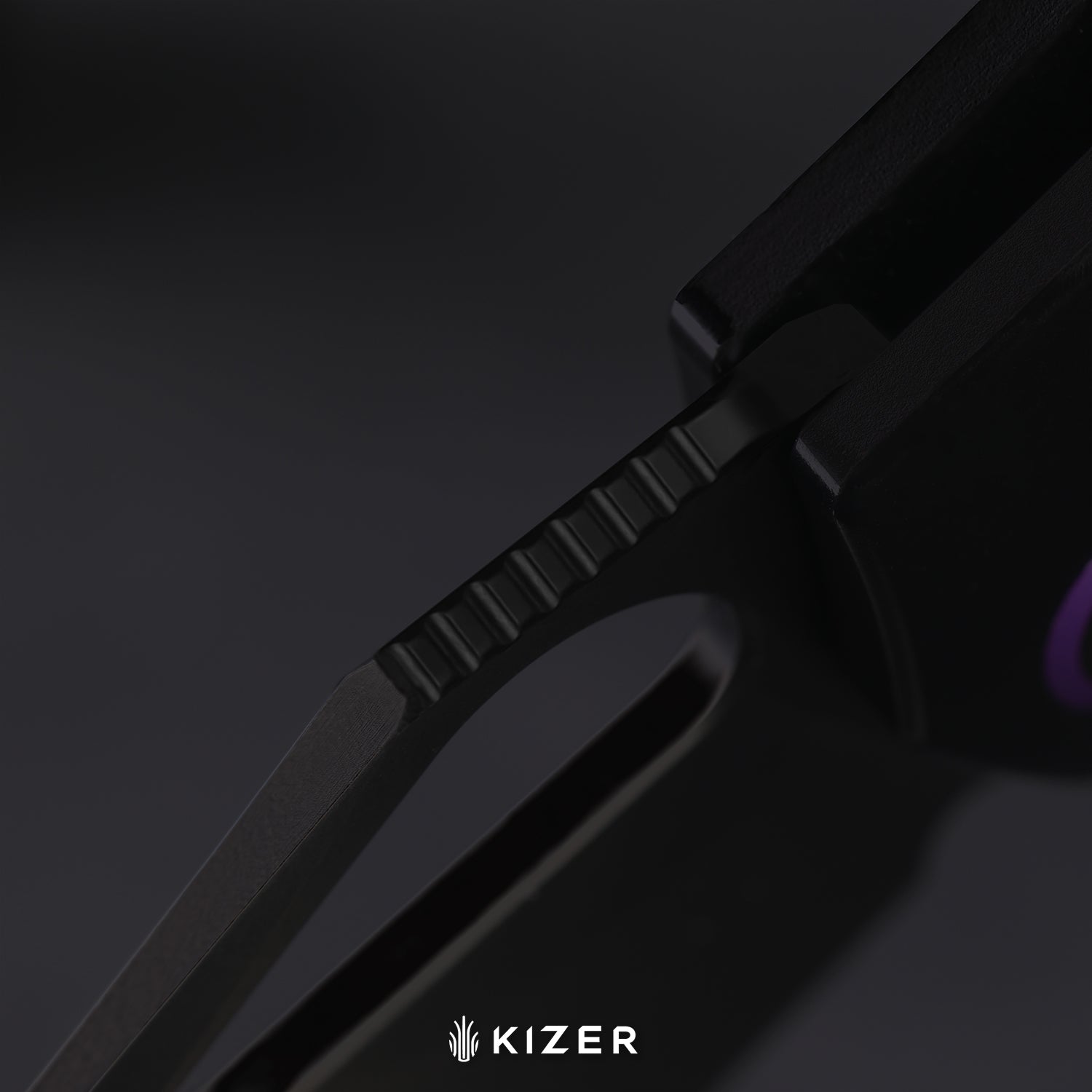Cyclone | Frame Lock | Titanium & Carbon Fiber | S35VN+Satin Finish | KizerB™ 3734A2