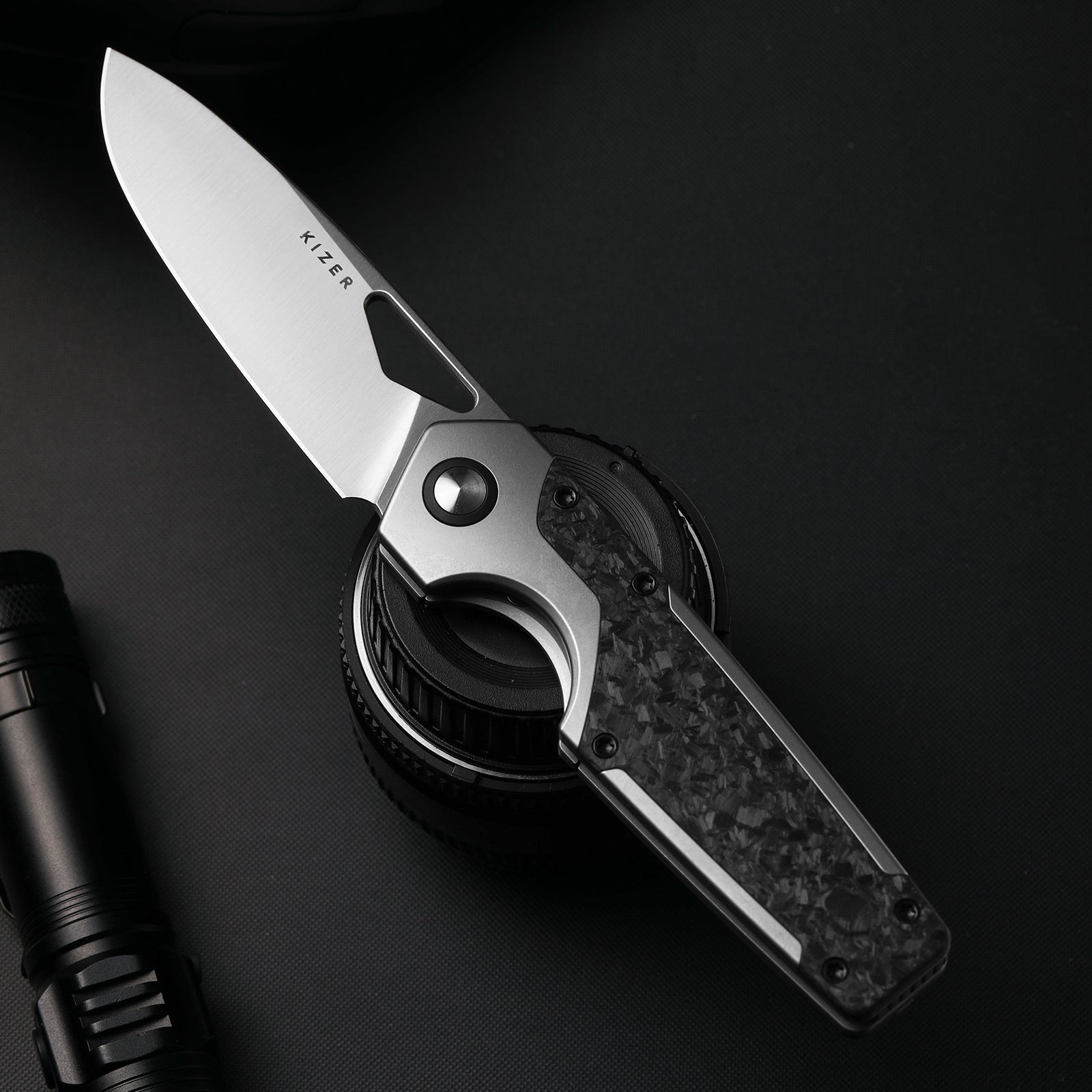 Serpentine | Jonathan Styles | Elmax | Thumb Hole & Front Flipper | Frame Lock | KizerB™ 3759FDA1