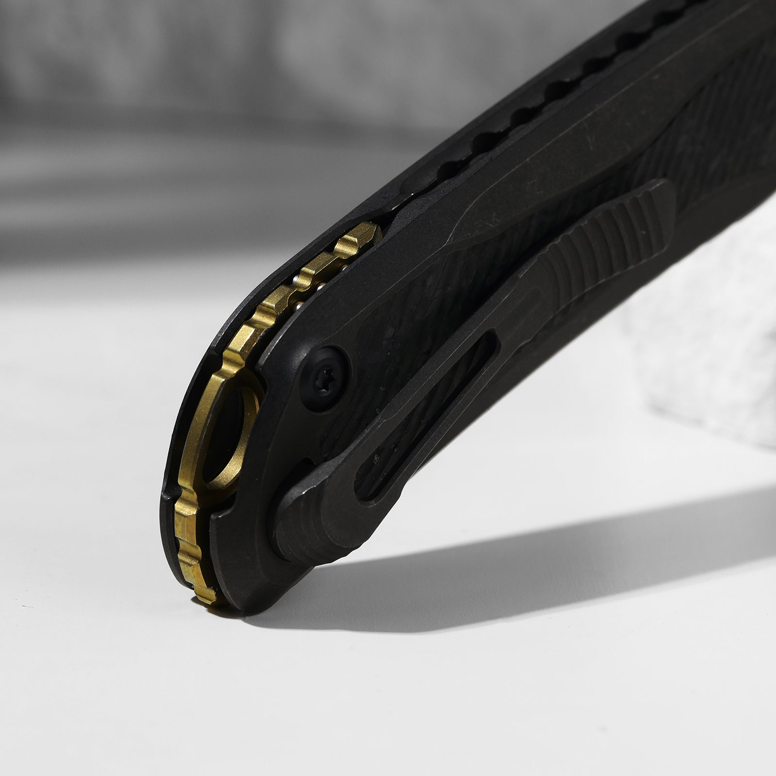 Mithril | KineticFit™ Button Lock | M390 + DLC Ultra + Hand-Brushed | Exquisite Light | KizerX®