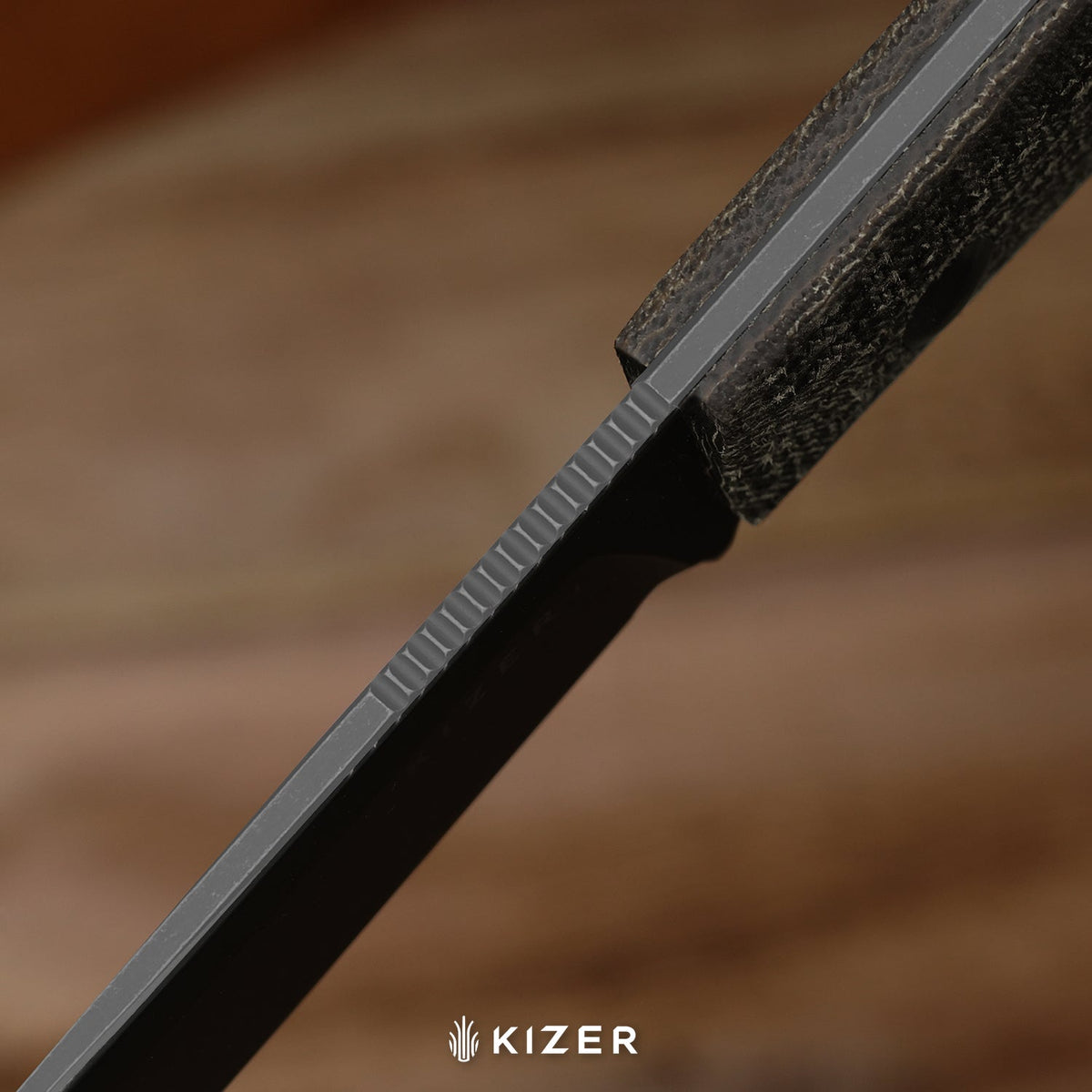 Dingo | Modified Drop Point | AEB-L | Micarta | Satin | KizerV™ 1121A2