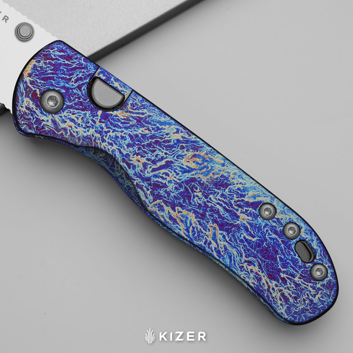 Drop Bear 292 AirTi | Kizer Button Liner Lock™ | M390 + Satin | Etched Pattern Aluminum | KizerB™ 3619.292BDK1  (Limited Release)