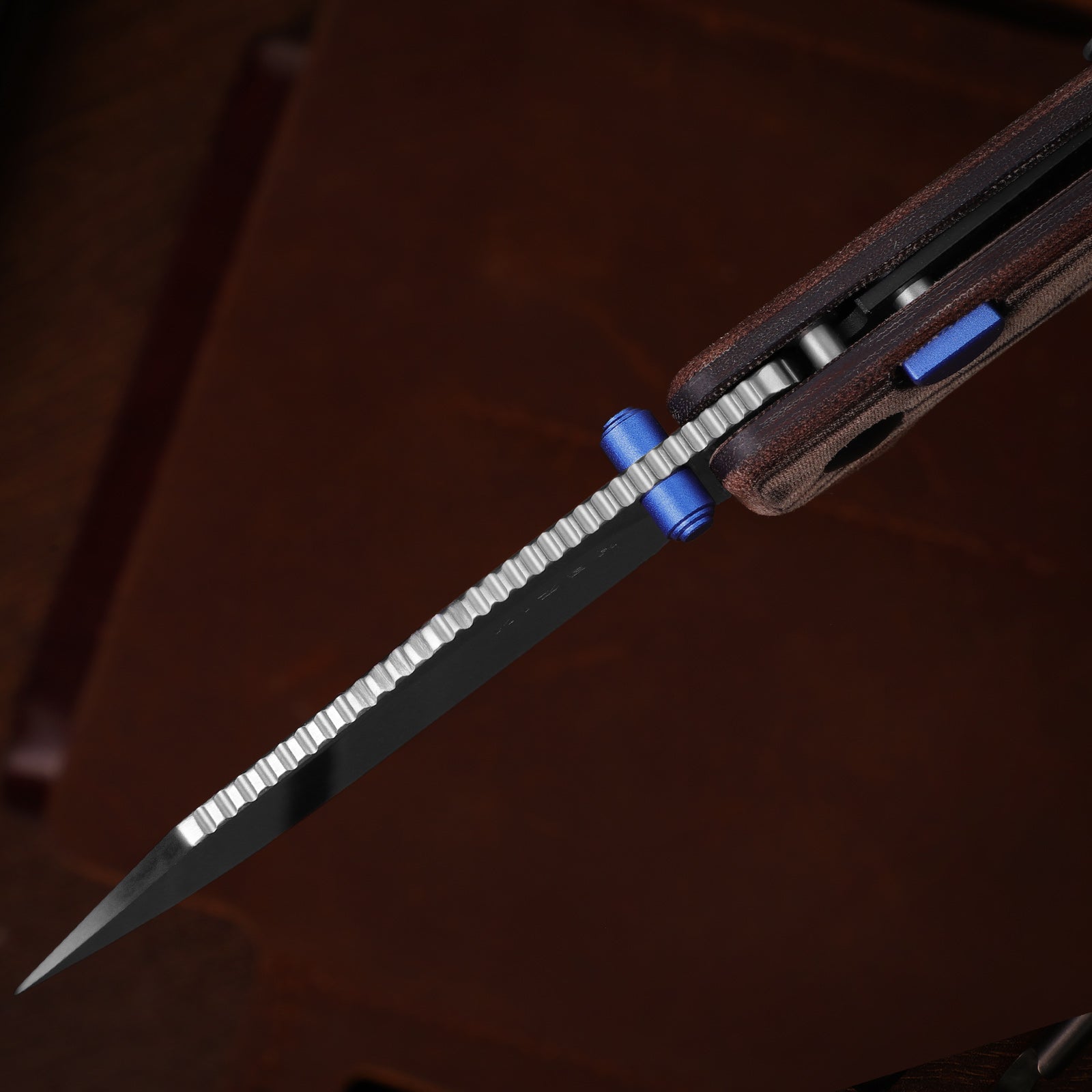 Nice Guy | Clip Point | AEB-L + Satin | Norplex UltreX™ Micarta | KizerV™ 3011BCA1