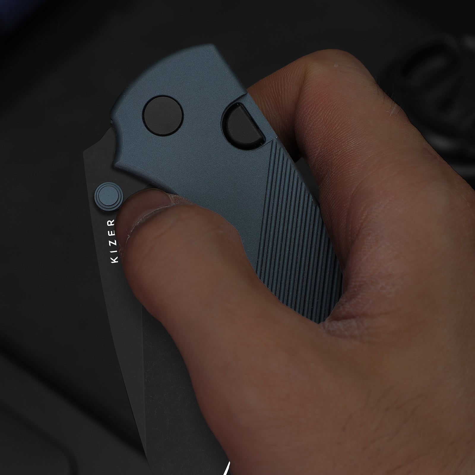 Glaux | Kizer Button Liner Lock™ | Norplex Ultrex™ Micarta | Satin | KizerV™ 3801A1