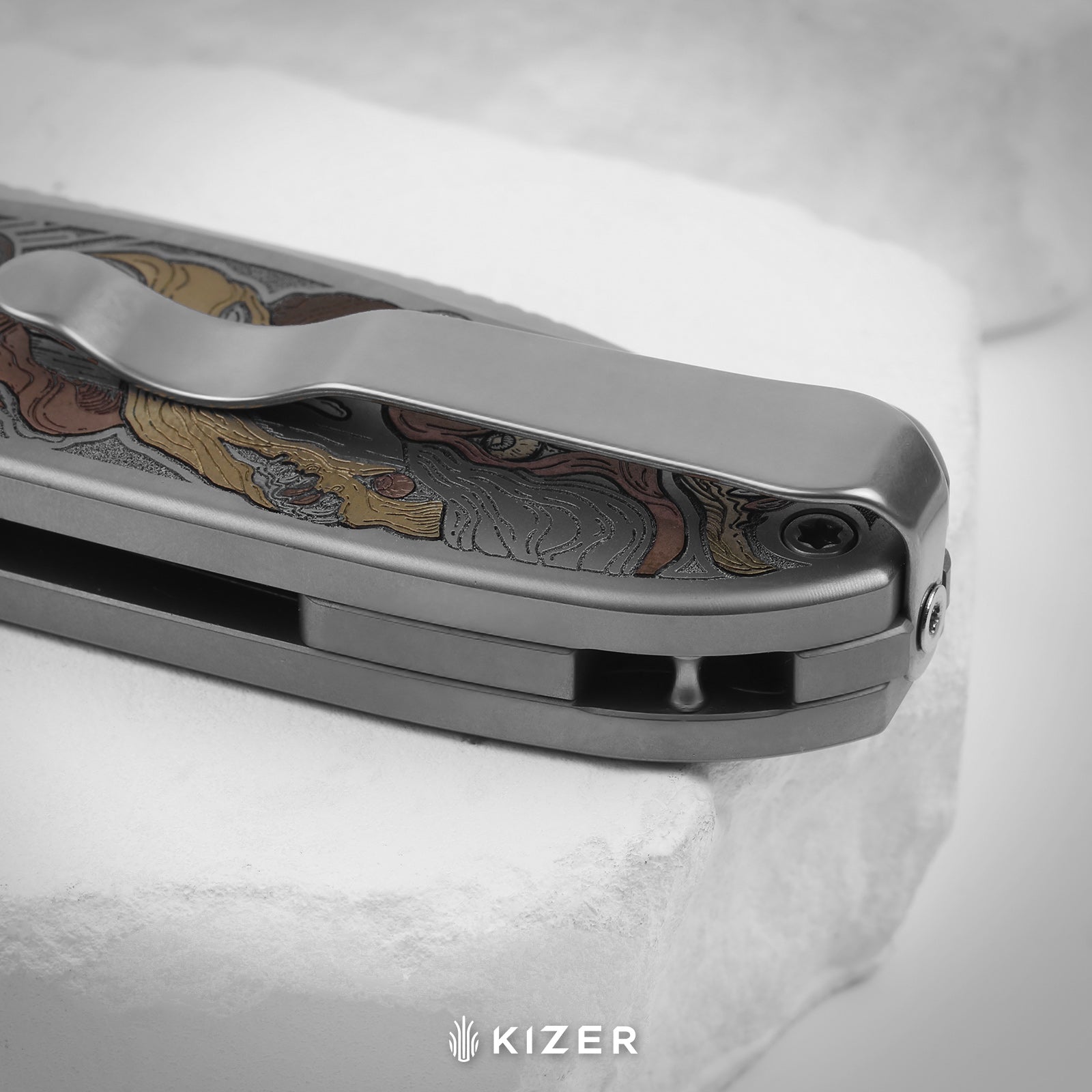 Drop Bear® Zero | K390 | Polished DLC Ultra | Hollow Grind | Titanium (Laser Engraved with Multi-tone Inlays) | Kizer Button Liner Lock™ | KizerX™ 3619BDLA2