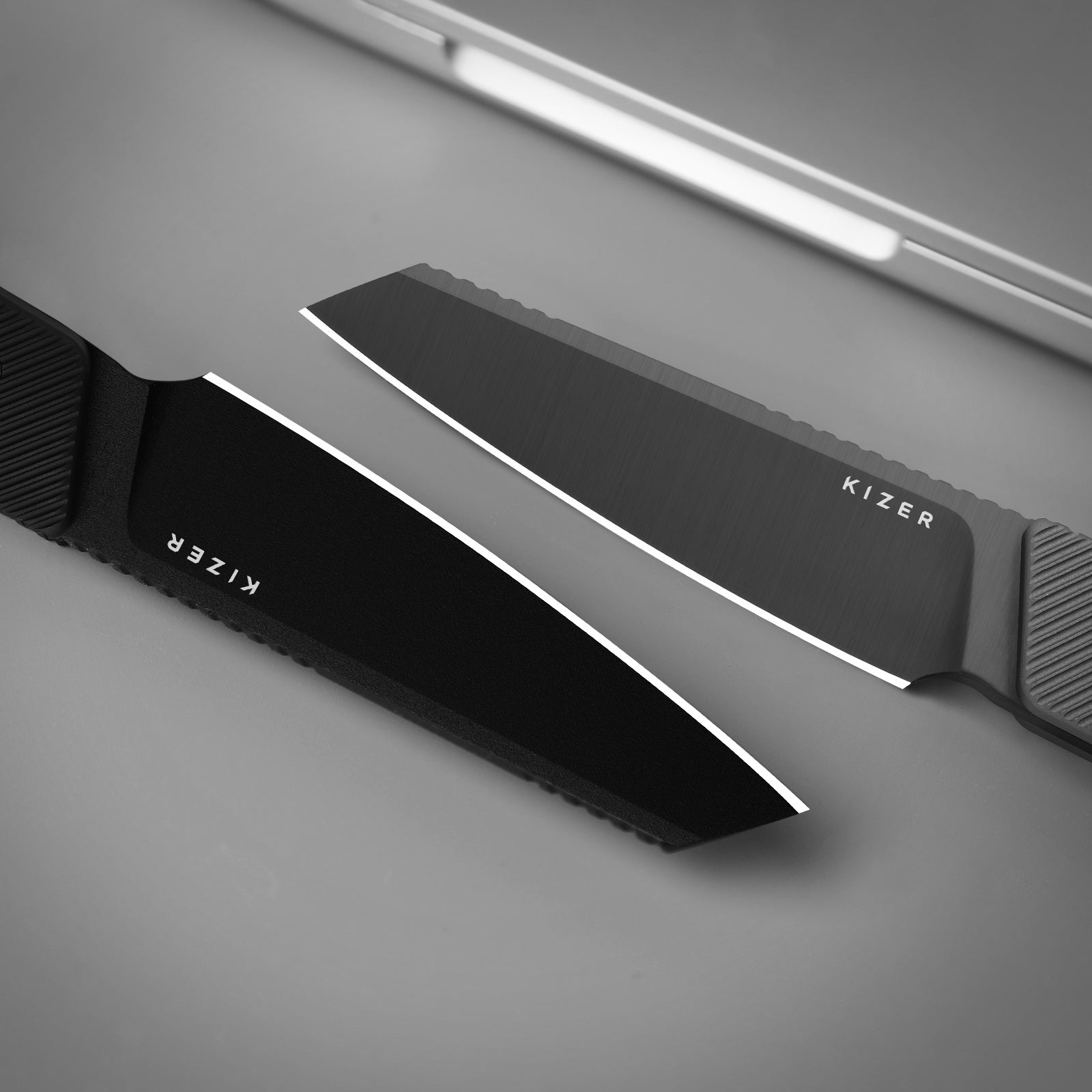 Hallow | Aluminium + Camo Carbon JAZZ  | CPM 10V | KizerB™ 1123A1