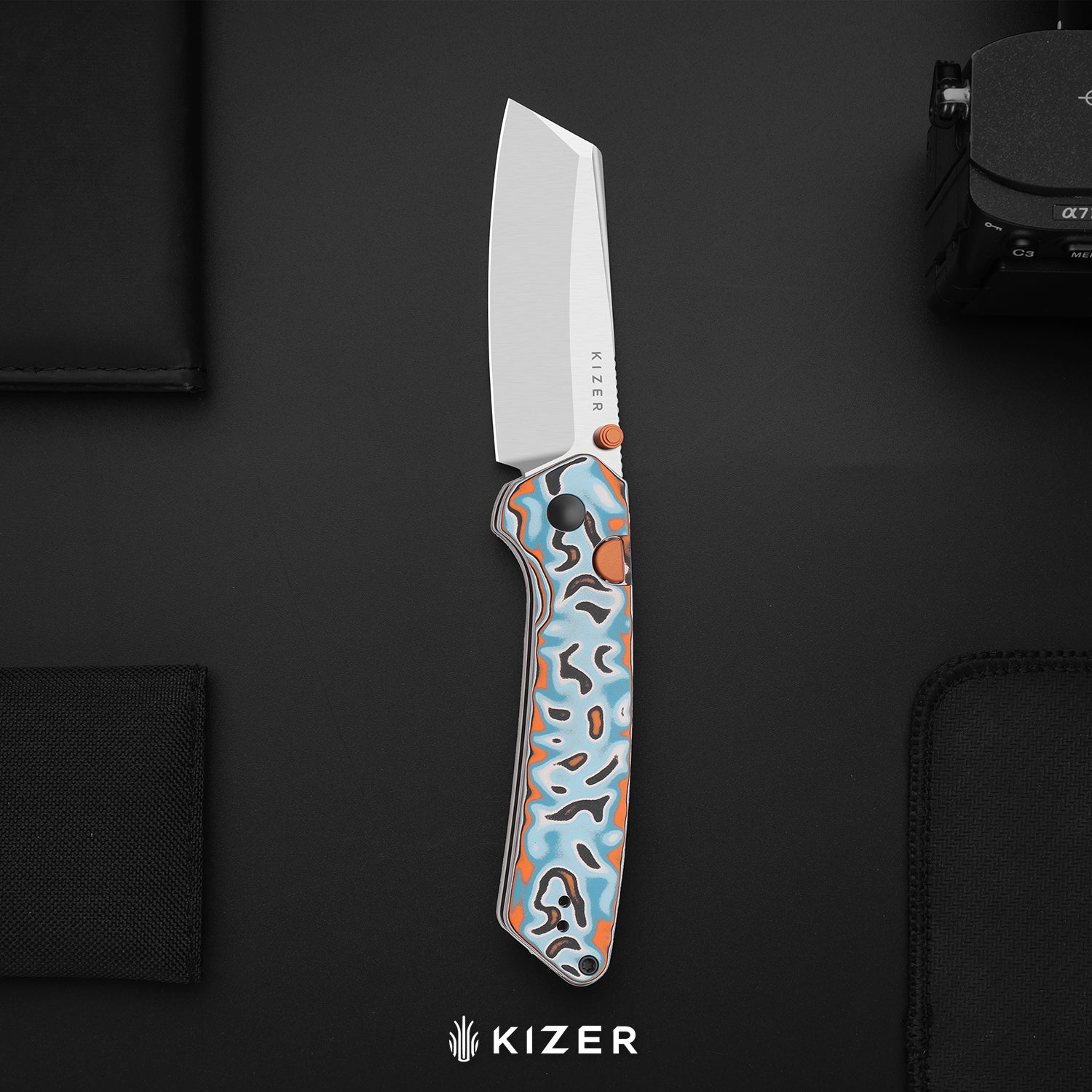 Madrac | Kizer Button Liner Lock™ | Norplex UltreX™ Micarta | 14C28N + Flat Grind | KizerV™ 3693BSA1