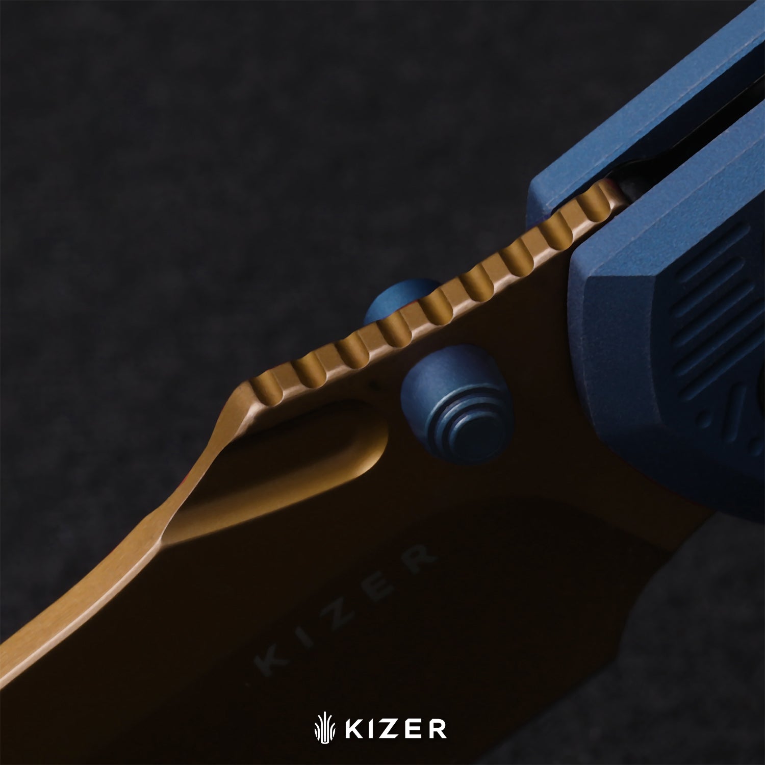 Khamsin | Kizer Clutch Lock™ | Nitro-V | Sandstorm Aluminum | Sunset Metal PVD Finish | KizerV™ 3791A2