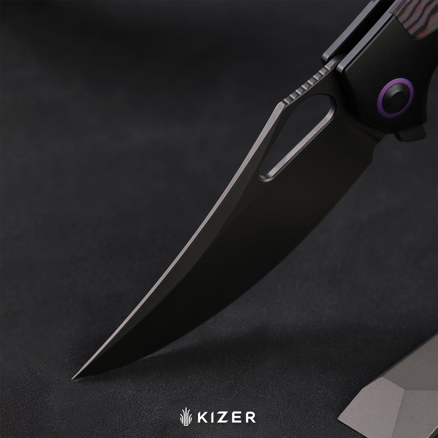 Cyclone | Frame Lock | Titanium & Carbon Fiber | S35VN+Satin Finish | KizerB™ 3734A2