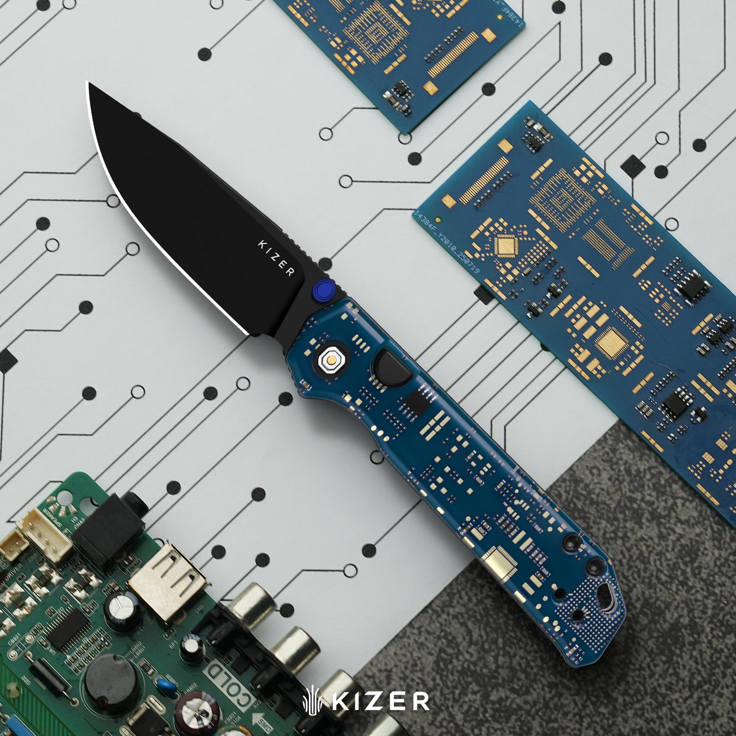 Begleiter PCB | Kizer Button Liner Lock™ | BD1N | Resin & PCB | Black PVD Coating | KizerV™ 3458.2BDA6