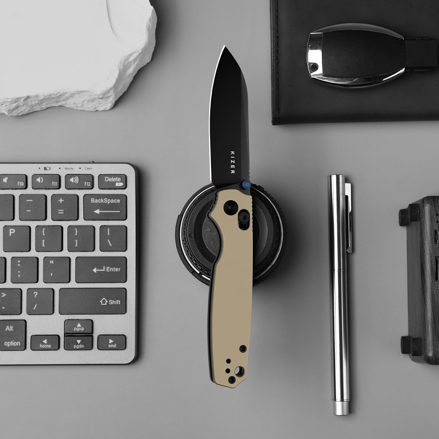 Pokiman CS | Kizer Clutch Lock™ | Sheepsfoot | Four-Finger Full Grip | Aluminum | KizerV™ 3789A6