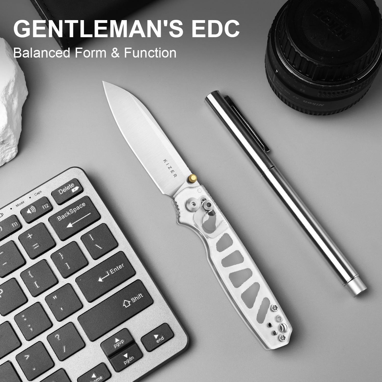 Pokiman CS | Kizer Clutch Lock™ |Sheepsfoot | Four-Finger Full Grip | Clear Acrylic | KizerV™ 3789A5